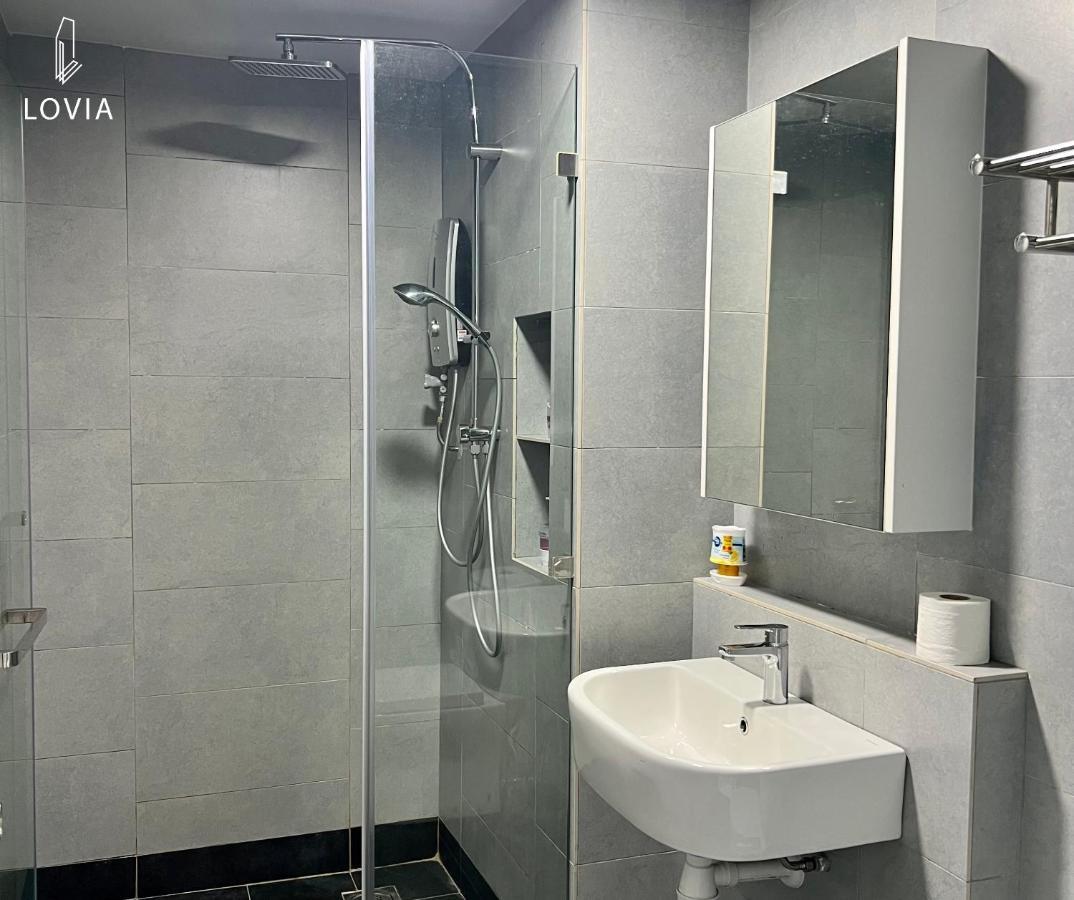 Jesselton Quay Kk Sea View Or City View By Lovia Kota Kinabalu Exterior photo